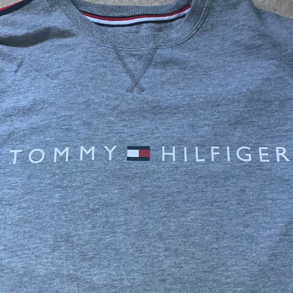 ❤️💙Tommy Hilfiger sweatshirt - Picture 2 of 4